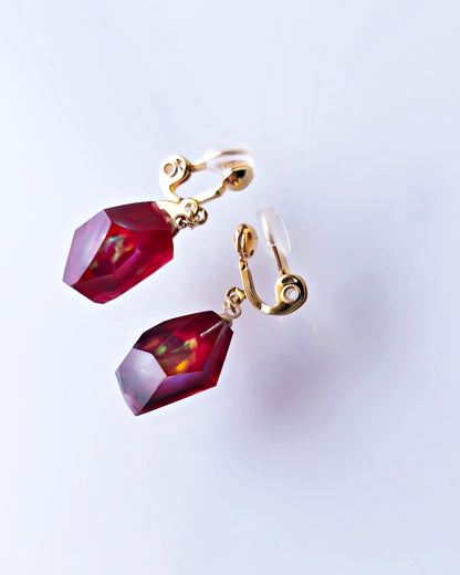 Frames Dangle Earrings / Fragment / Alice in Wonderland_Red 7-a