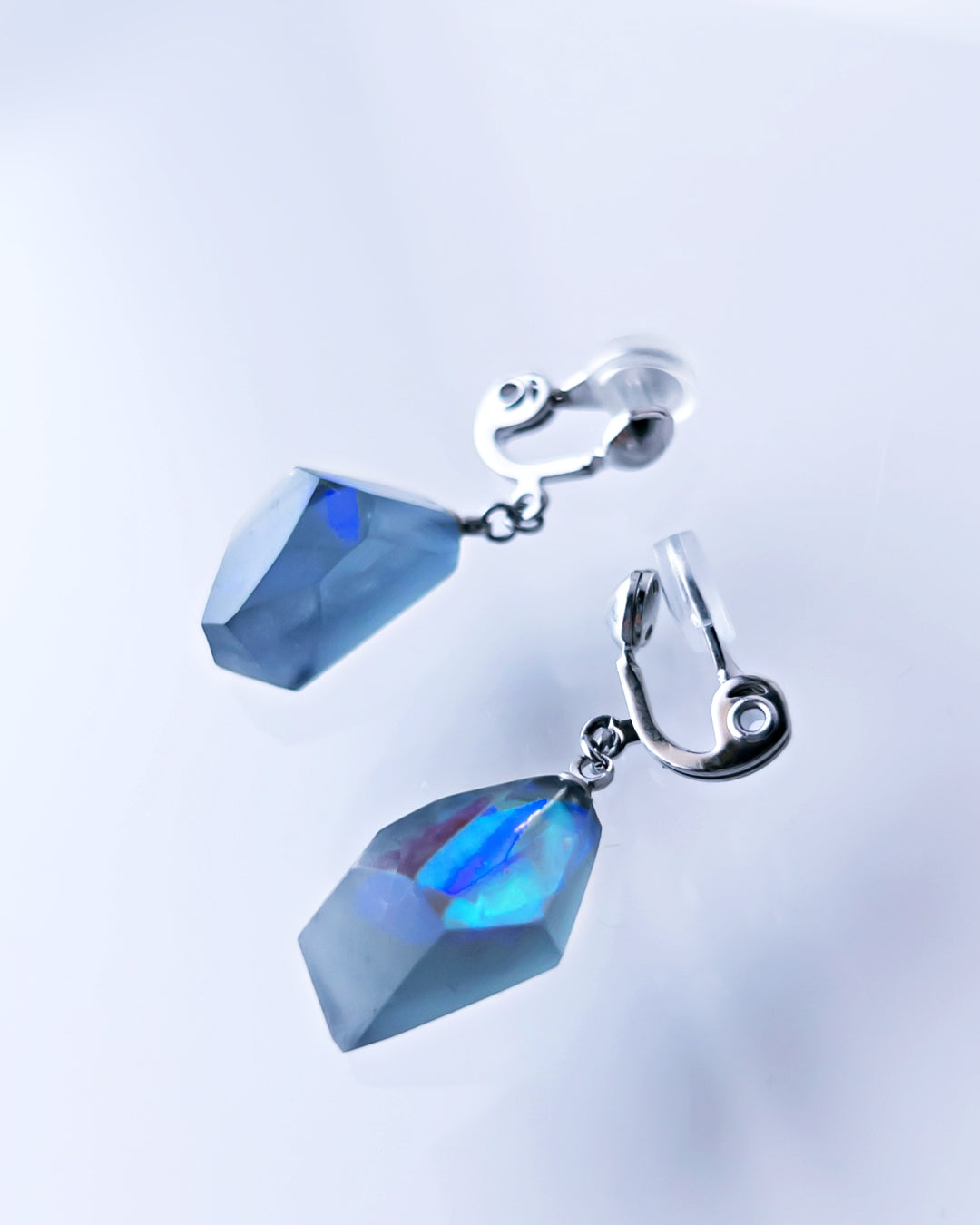 Frames Dangle Earrings / Fragment /Alice in Wonderland_Frost Blue-Gray 7-c