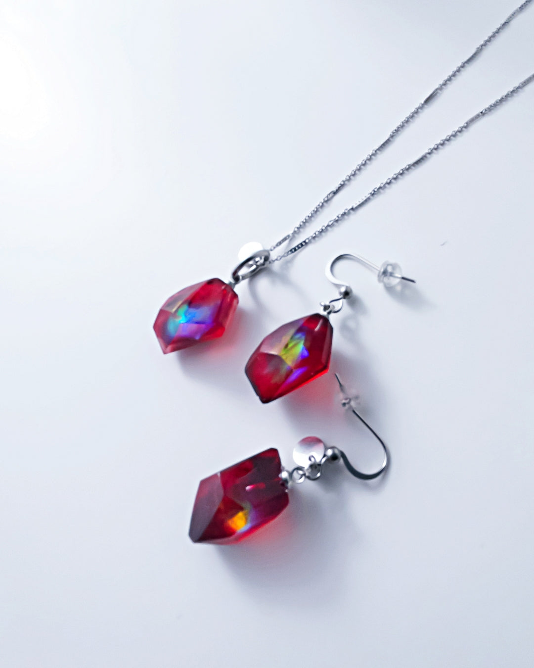 Frames Dangle Earrings / Fragment / Alice in Wonderland_Red 7-a