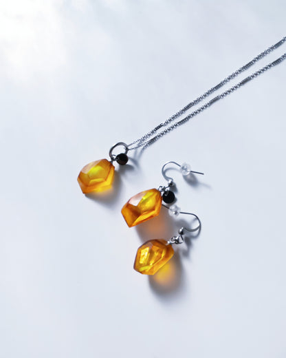 Frames Dangle Earrings / Fragment / Gem Fire