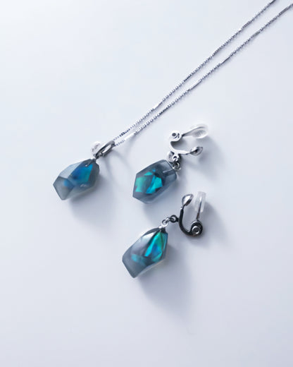 Frames Dangle Earrings / Fragment /Alice in Wonderland_Frost Blue-Gray 7-c