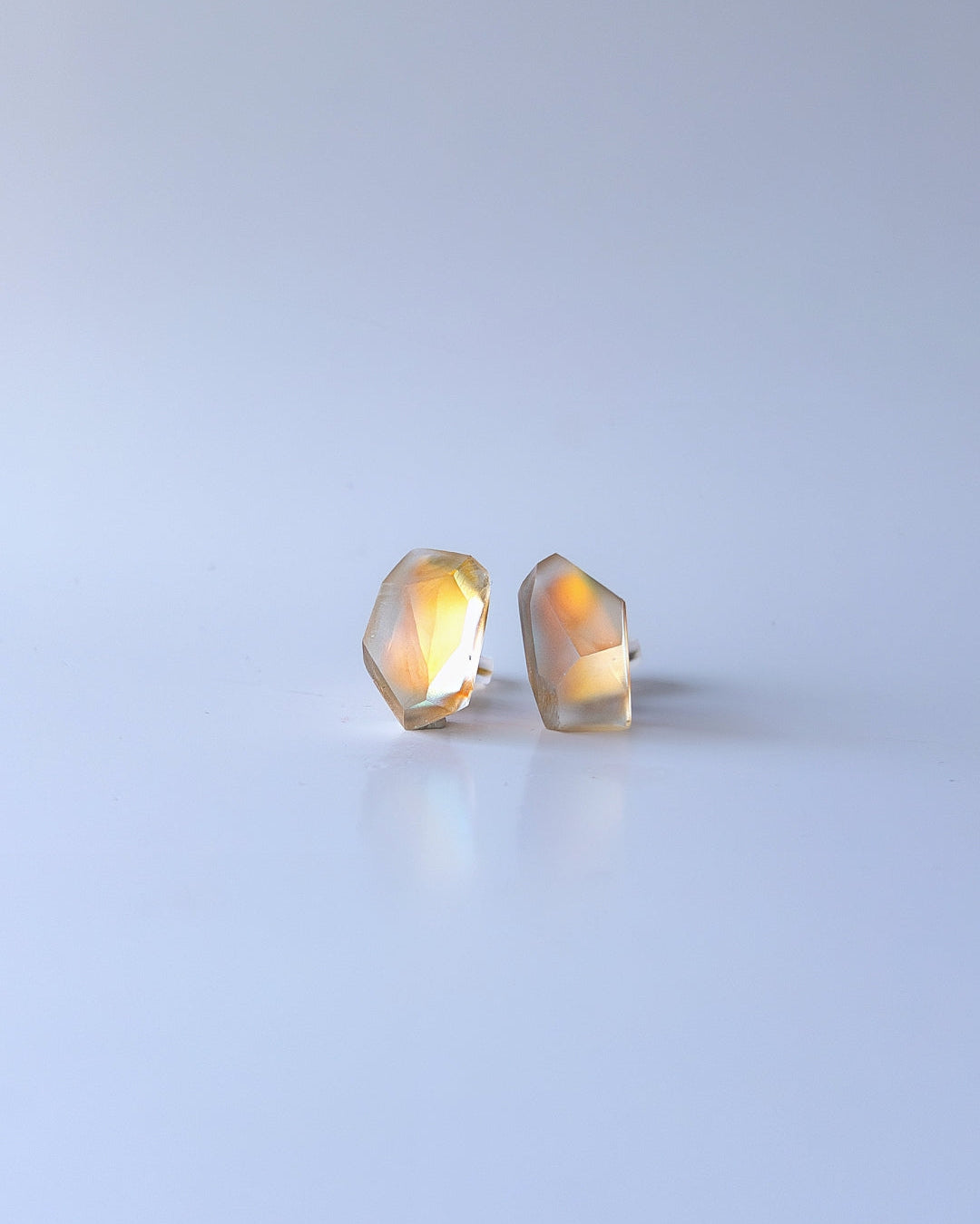 Frames Earrings / Fragment / Interchangeable / Hydrangea Dreamscape-Faded Mirage Frost