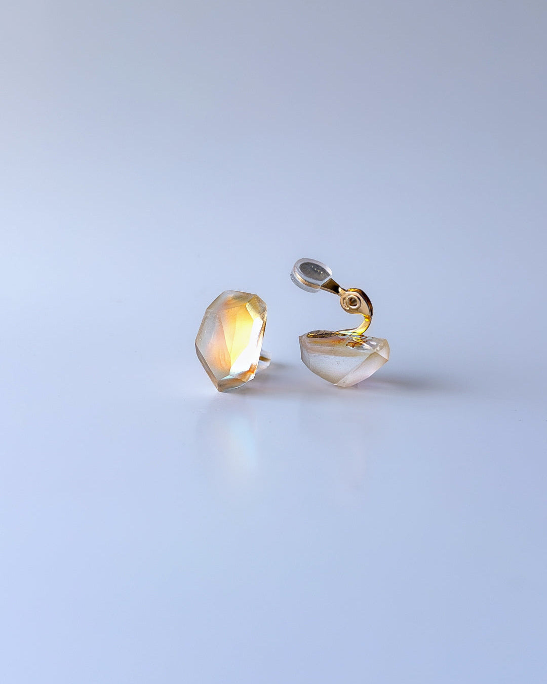 Frames Earrings / Fragment / Interchangeable / Hydrangea Dreamscape-Faded Mirage Frost