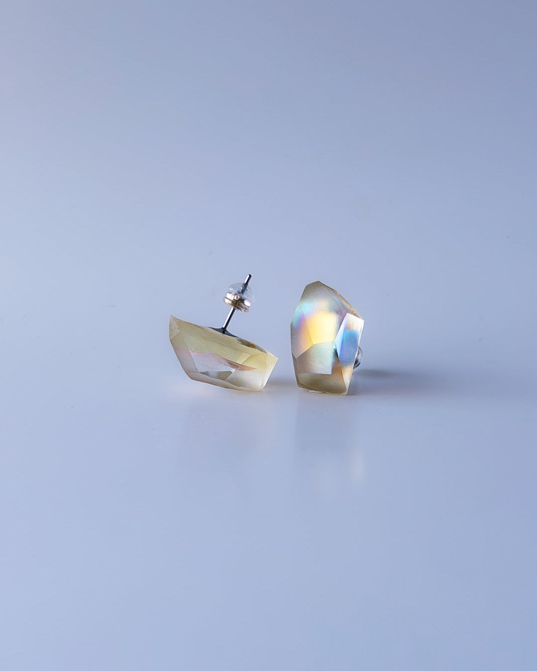 Frames Earrings / Fragment / Interchangeable / Hydrangea Dreamscape-Faded Mirage Frost