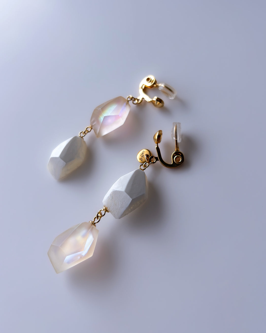 Frames Dangle Earrings / Fragment / Hydrangea Dreamscape-Faded Mirage Frost