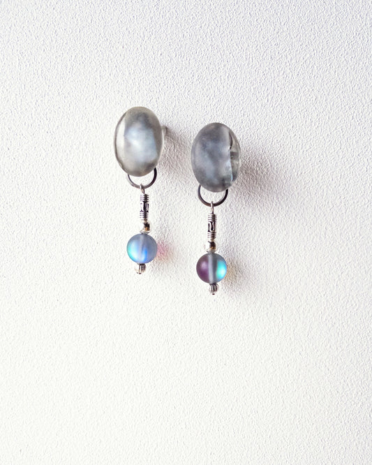 Dew drops-waterlily 2way earrings/ Interchangeable / clear gray