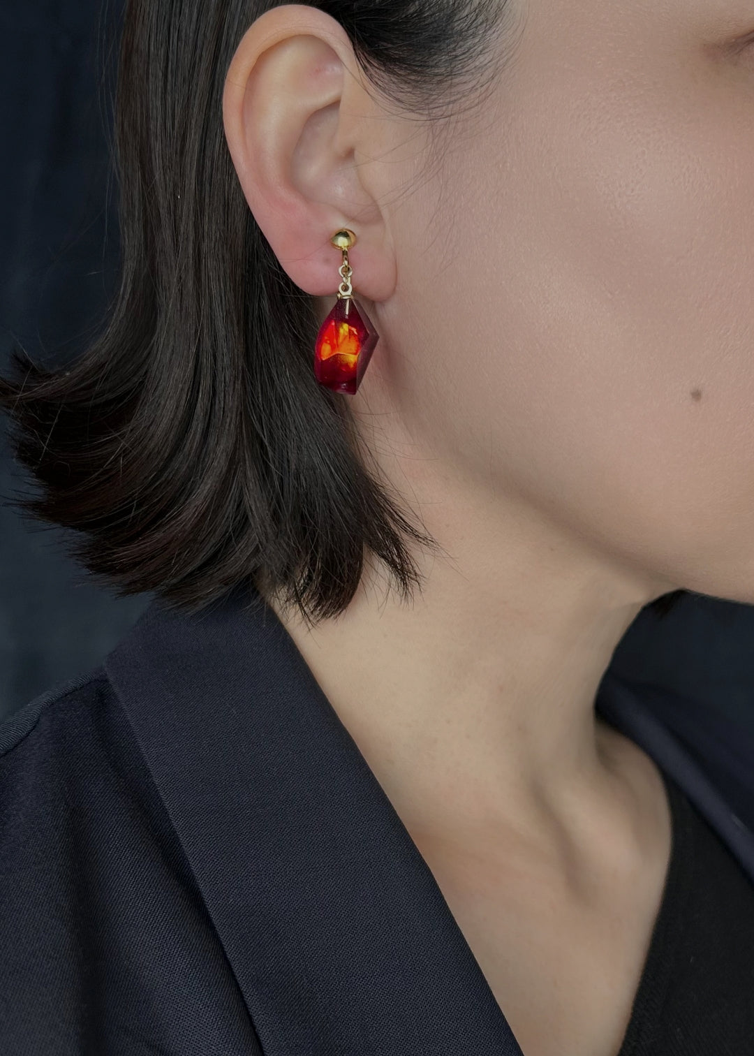 Frames Dangle Earrings / Fragment / Alice in Wonderland_Red 7-a