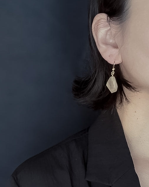 Frames Dangle Earrings / Fragment / Hydrangea Dreamscape-Faded Mirage Frost