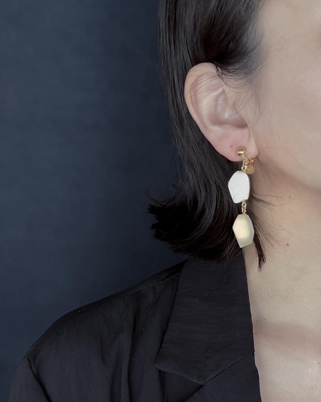 Frames Dangle Earrings / Fragment / Hydrangea Dreamscape-Faded Mirage Frost