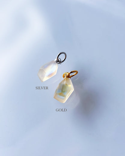 Frames 着せ替えチャーム / Fragment / Interchangeable / Hydrangea Dreamscape-Faded Mirage Frost