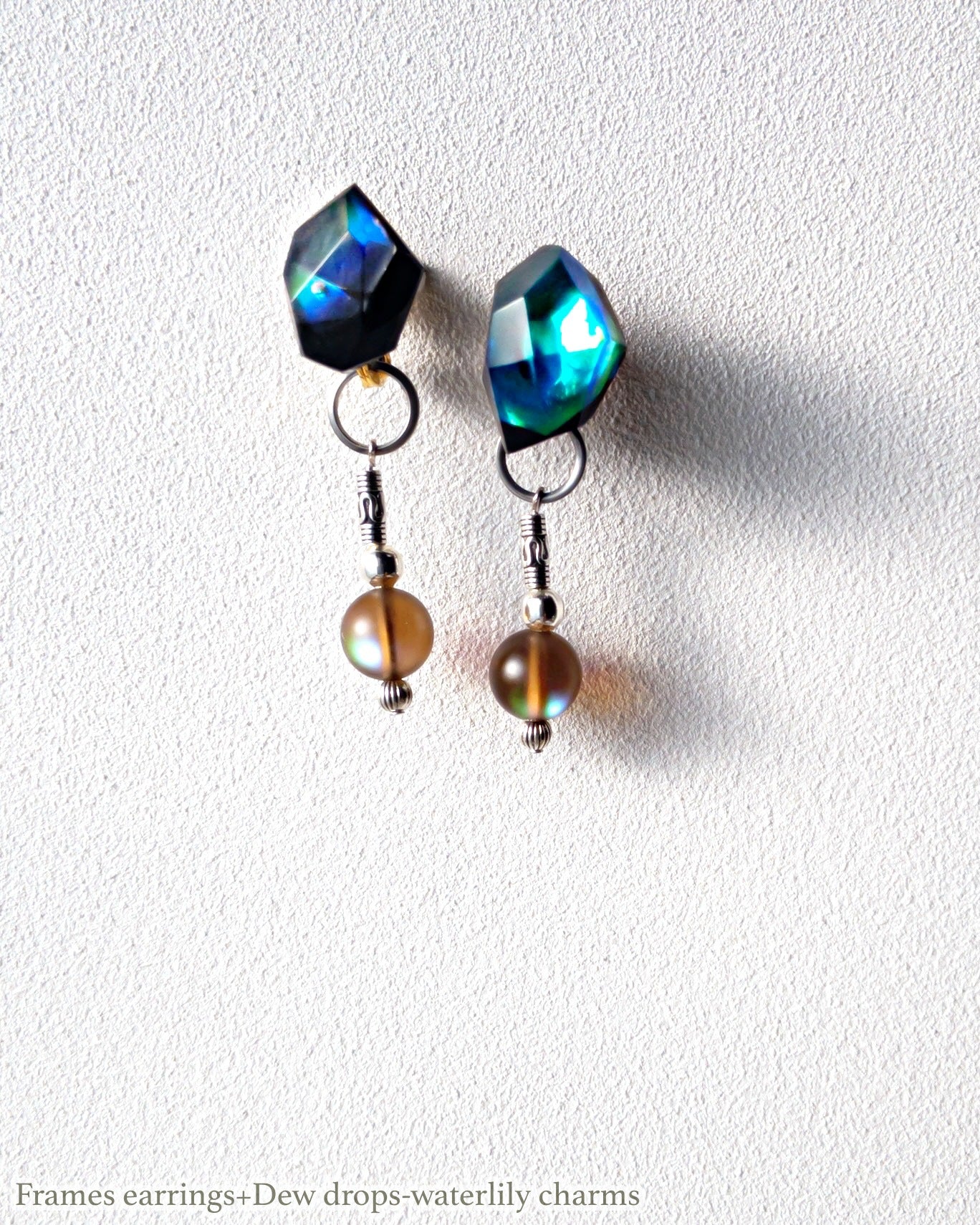 Dew drops-waterlily 2way earrings/Interchangeable/clear brown