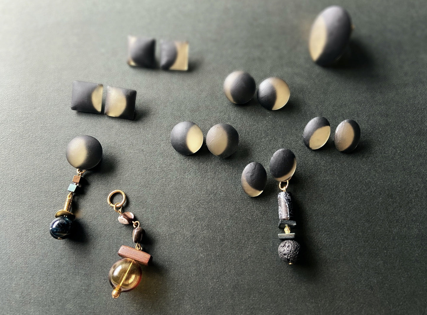 Custom earrings  Interchangeable /new moon/着せ替え/新月